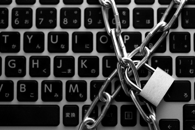セキュリティソフトだけじゃ不十分？併用すべき基本対策